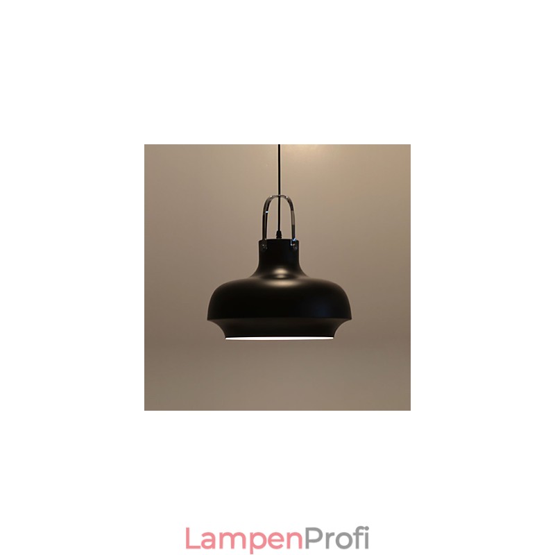 Moderne, zeitgenössische Pendelleuchte aus Metall im Landhausstil