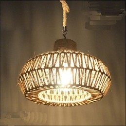 Handgefertigte Vintage-Kronleuchterlampe mit Kunstwerken.