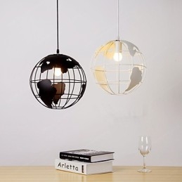 Moderne zeitgenössische Pendelleuchte im Landhausstil mit Kugel-Design