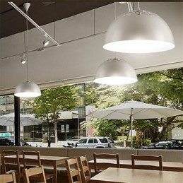 Minimalistische Pendelleuchte im Vintage-Stil mit 1 Licht und geschnitztem Schirm