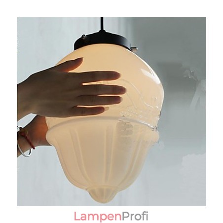 Amerikanischer Retro-Kuckuck aus cremefarbenem Glas Amerikanischer Retro-Kuckuck aus cremefarbenem Glas