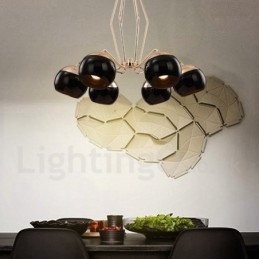 Moderne, zeitgenössische Kronleuchterlampe aus Metall mit 6 Lichtern und einem einstöckigen Glasschirm