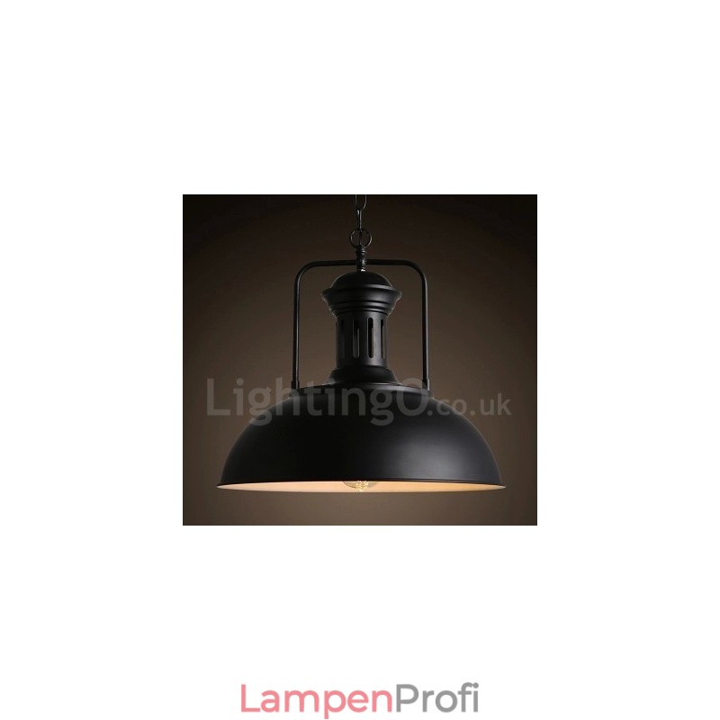 Schwarze Pendelleuchte im Vintage-Stil aus Metall im Landhausstil