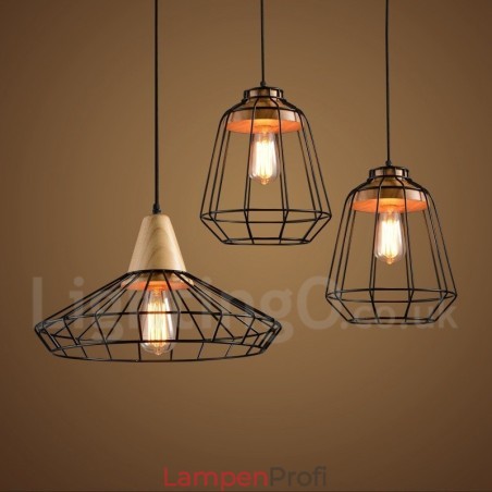 Hängelampe aus Metall und Holz im Landhausstil Hängelampe aus Metall und Holz im Landhausstil