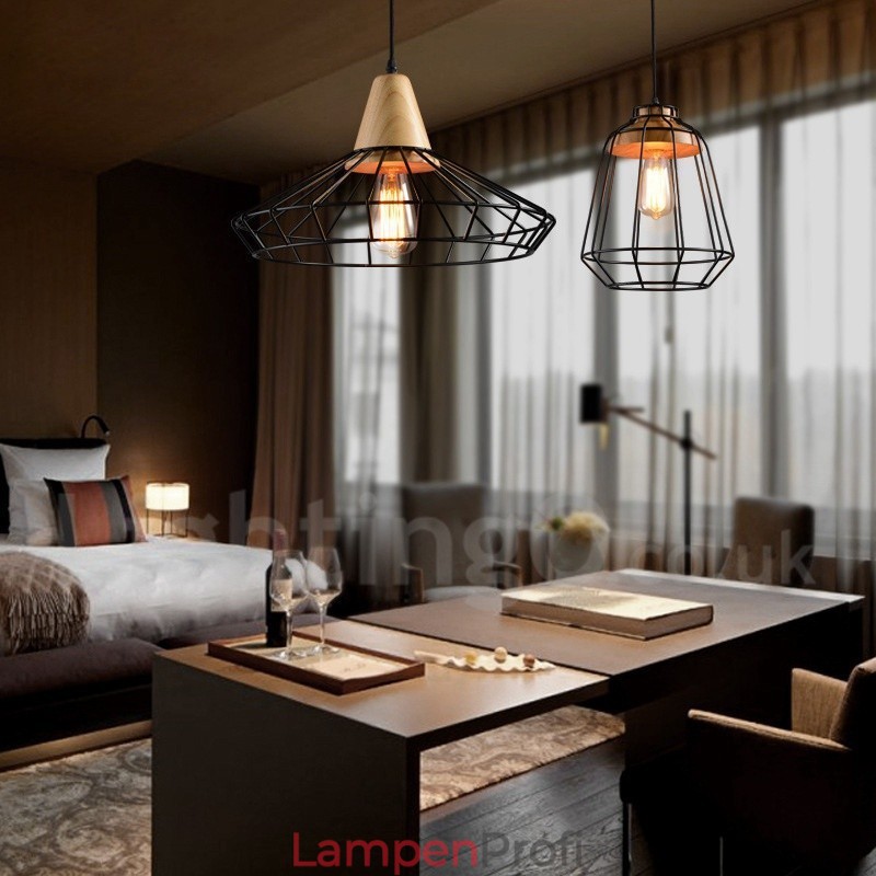 Hängelampe aus Metall und Holz im Landhausstil
