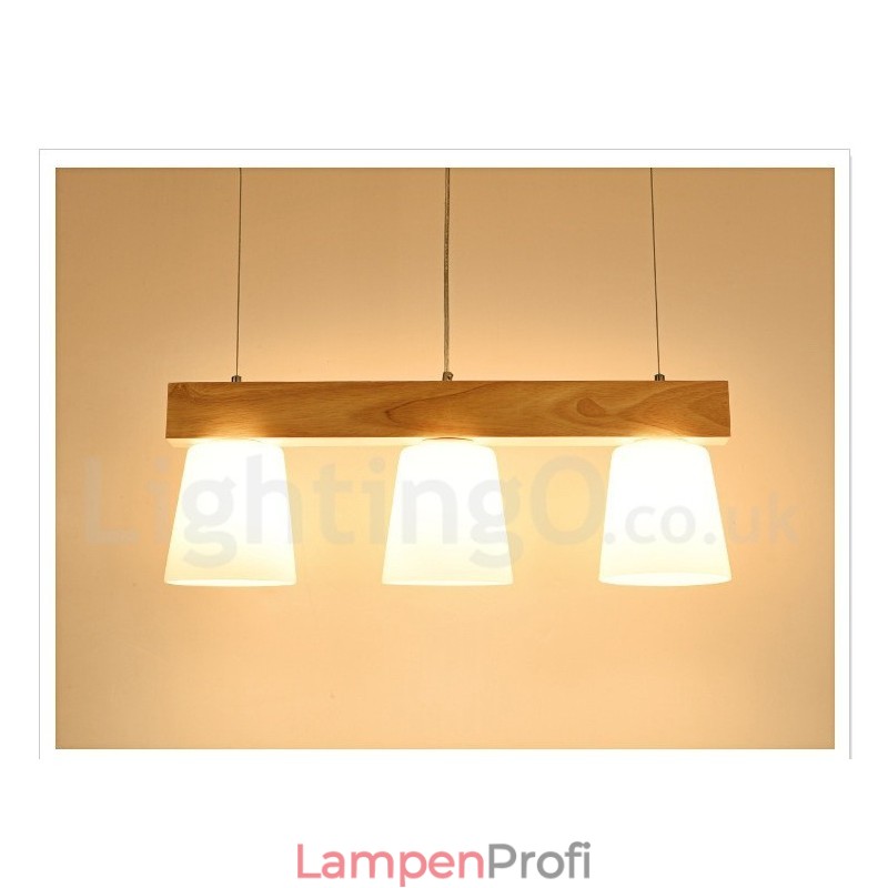 Moderne Pendelleuchte aus Holz mit 3 Lichtern