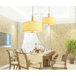 Moderne Pendelleuchte aus Holz im Trommelstil mit Stoffschirm