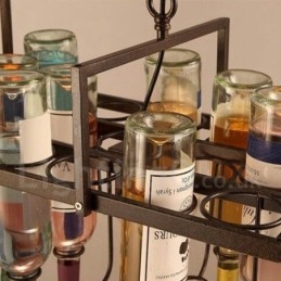 Traditionelle klassische Pendelleuchte aus Metall