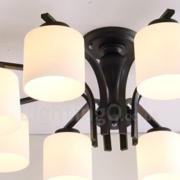 8-flammiger integrierter Kronleuchter aus Metall mit Glasschirm