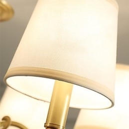 Traditionelles, klassisches Landhaus-Messing-Element für einen Kronleuchter aus Metall im Mini-Stil mit 3 Glühbirnen