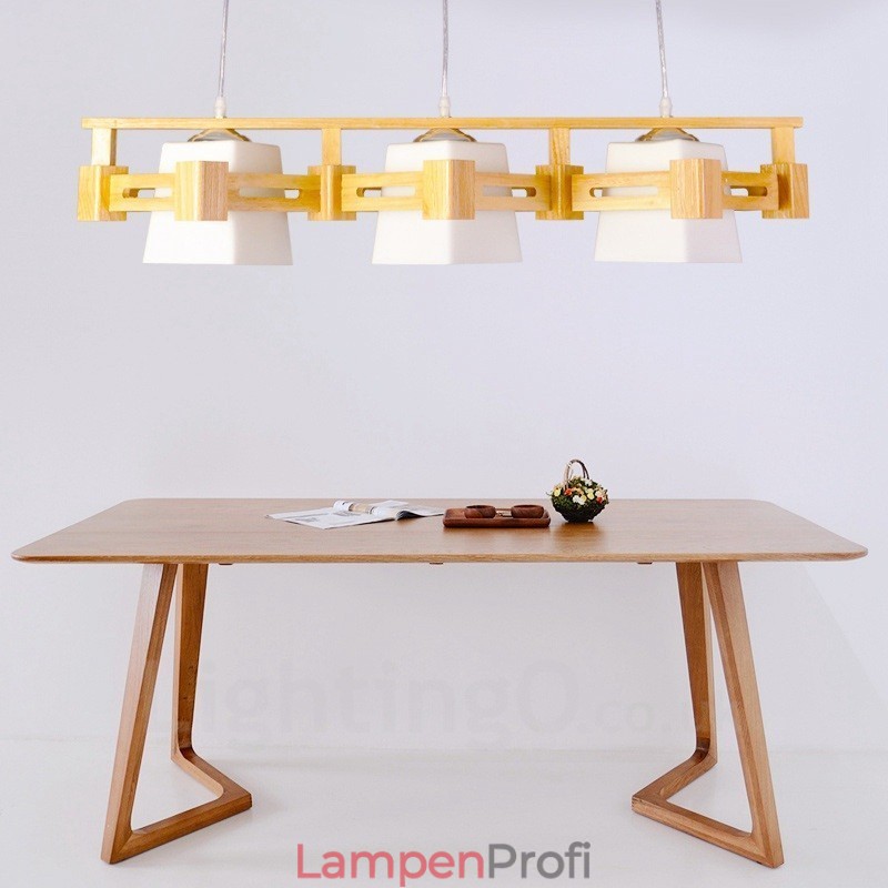3-flammige Pendelleuchte aus Holz im modernen, zeitgenössischen nordischen Stil mit Stoffschirm