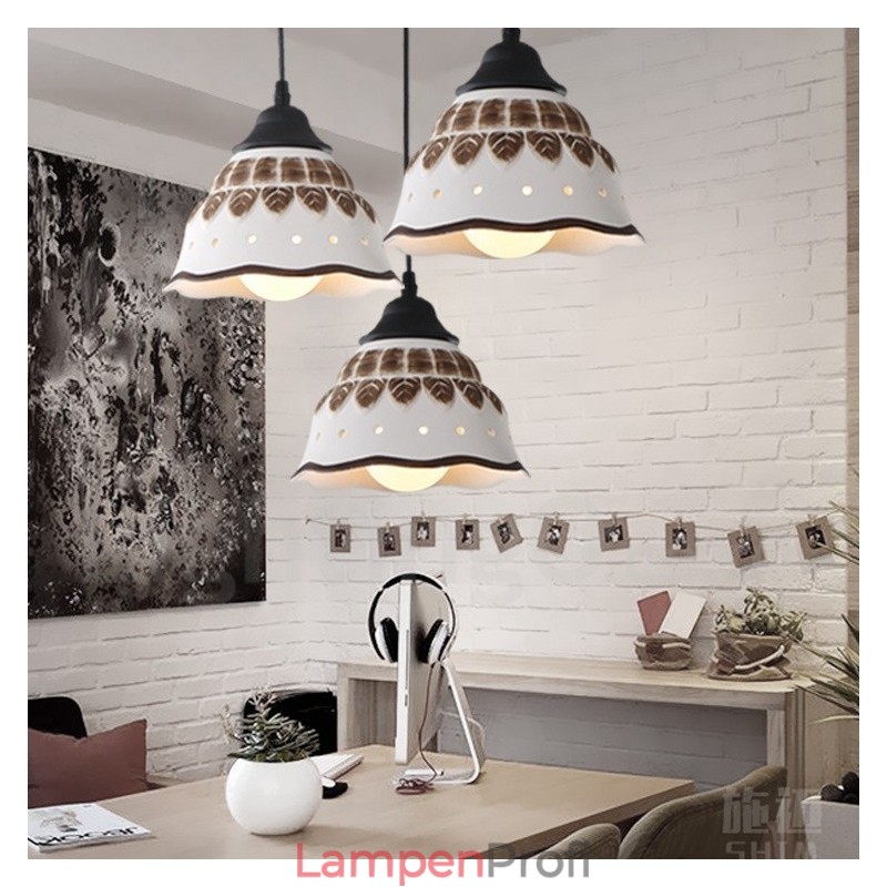 1-flammige, moderne Pendelleuchte mit Keramikschirm
