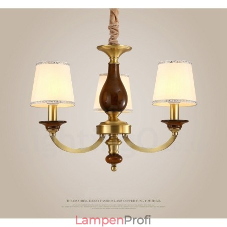 3-flammige Retro-Pendelleuchte aus rustikalem Messing mit Glasschirm 3-flammige Retro-Pendelleuchte aus rustikalem Messing mit Glasschirm