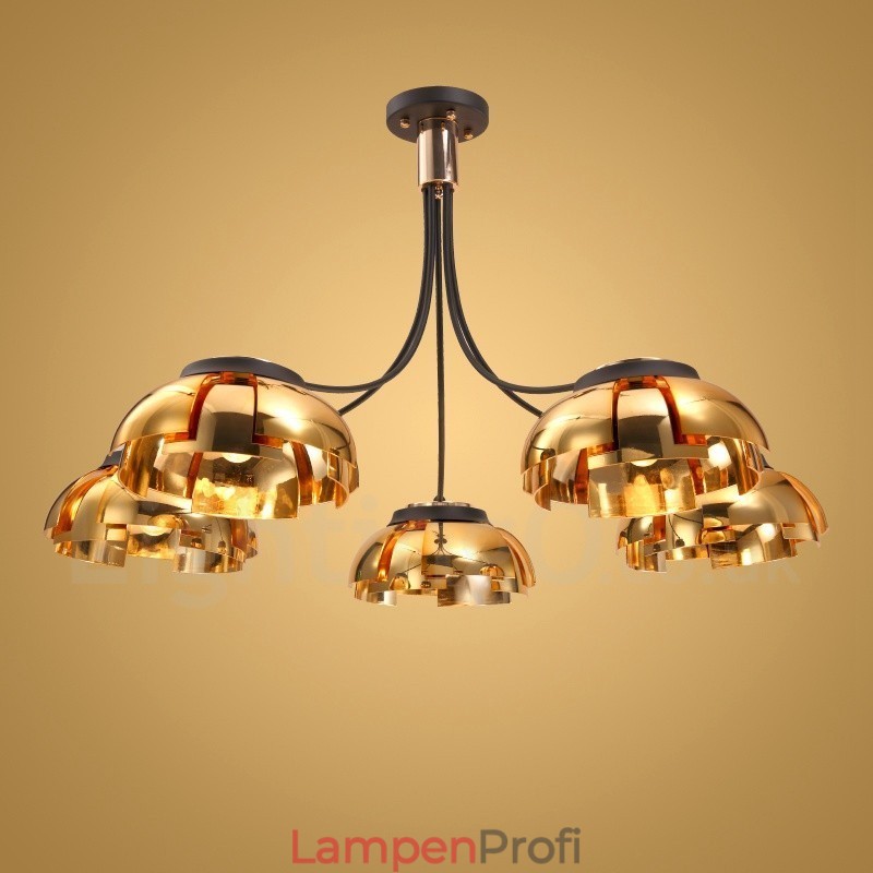 Moderner zeitgenössischer 5-flammiger Kronleuchter aus Stahl mit Acrylschirm