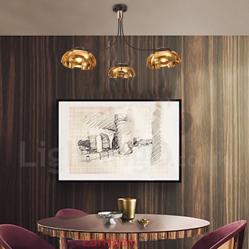 Moderner zeitgenössischer 3-flammiger Kronleuchter aus Stahl mit Acrylschirm