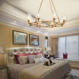 Moderne zeitgenössische 8-flammige Pendelleuchte aus Stahl mit Glasschirm