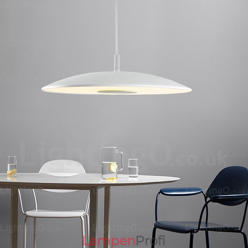 1-flammige, moderne Pendelleuchte mit Glasschirm