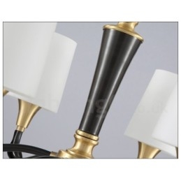 Luxuriöser rustikaler Retro-Kerzenleuchter aus reinem Messing im Vintage-Stil mit Steinanhänger und Glasschirmen