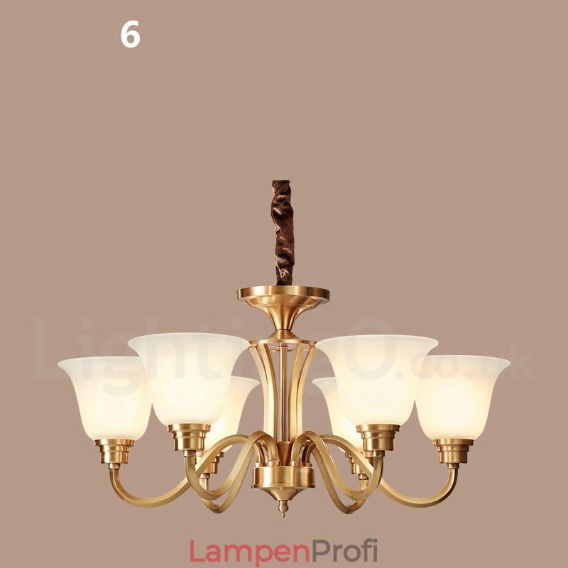 Großer luxuriöser rustikaler Retro-Vintage-Kronleuchter aus reinem Messing mit Glasschirmen