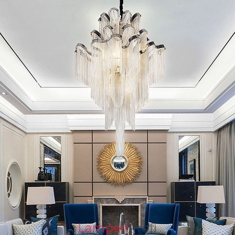 Moderne, elegante Pendelleuchte mit Quaste