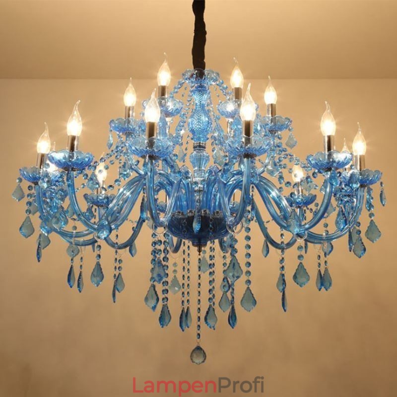 Großer Kristall-Kronleuchter Europäische Pendelleuchte Hellblaue Farbe Ästhetik