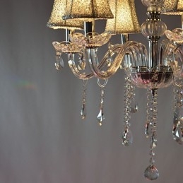 Moderner Luxus-Kronleuchter mit 6 Lichtern und Kristalldekoration