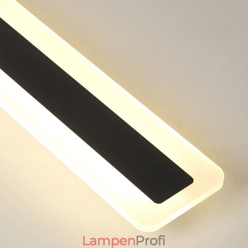 Linearer Deckenstrahler aus Acryl zur bündigen Montage