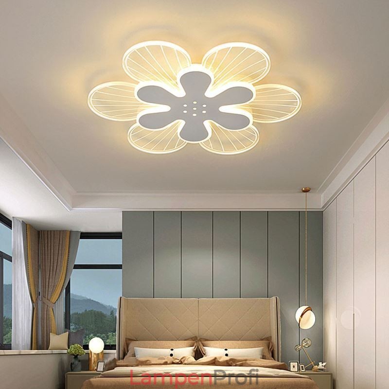 Moderne, bündige Deckenleuchte mit hübscher Blume