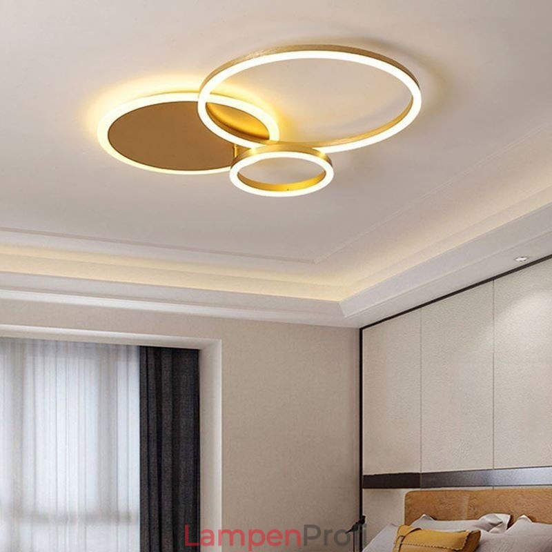 Moderne, runde Deckenleuchte in Gold