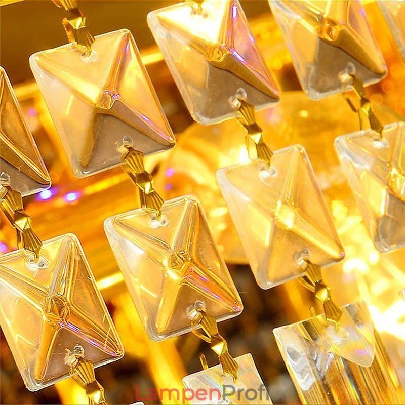 Moderner, flächenbündiger dreistufiger Kristallkronleuchter