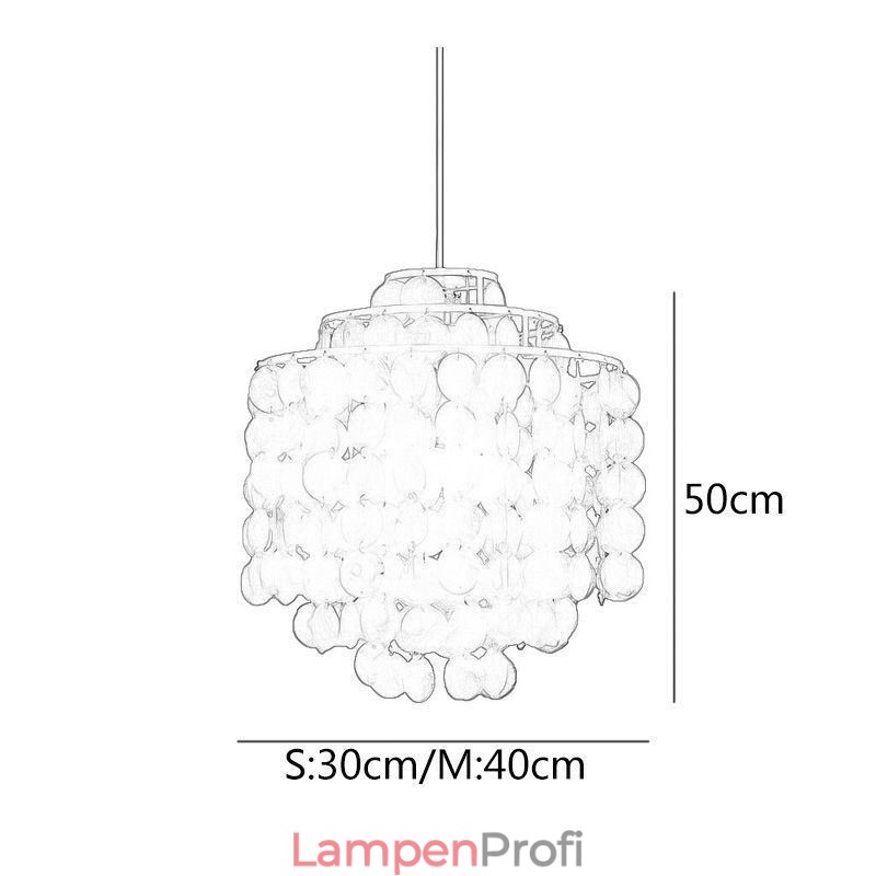 Moderne klassische Pendelleuchte mit weißem Muschelschirm