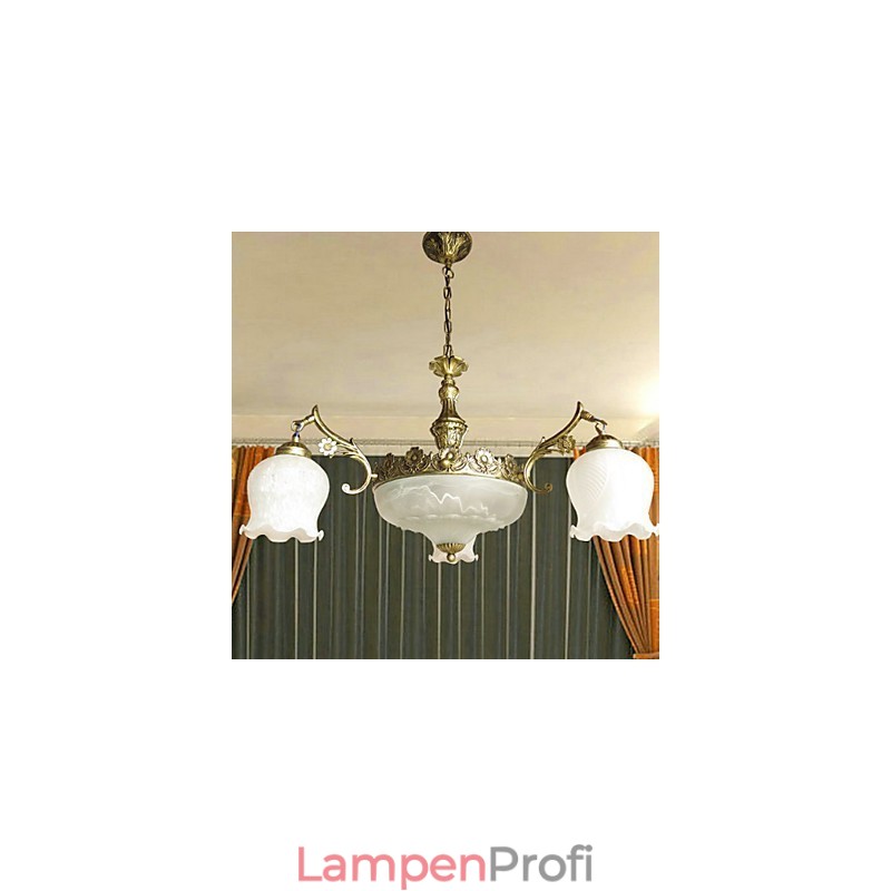 Traditioneller Kronleuchter mit klassischer Malerei