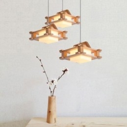 Pendelleuchte aus Eiche im nordischen Stil mit Lampenschirm aus Milchglas