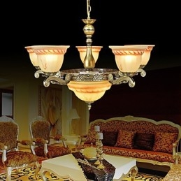 Traditioneller klassischer Vintage-Retro-Kronleuchter aus Bronzemetall