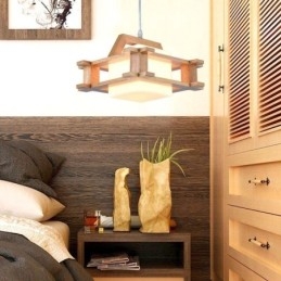 Pendelleuchte aus Eiche im nordischen Stil mit Lampenschirm aus Milchglas