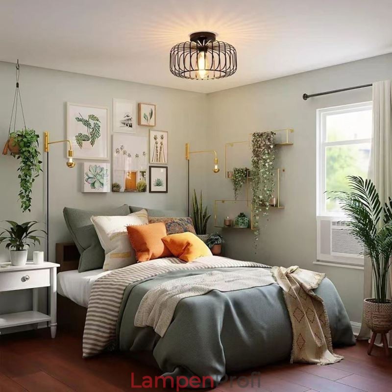 Einfache Deckenleuchte mit Vogelkäfig-Motiv aus Eisen