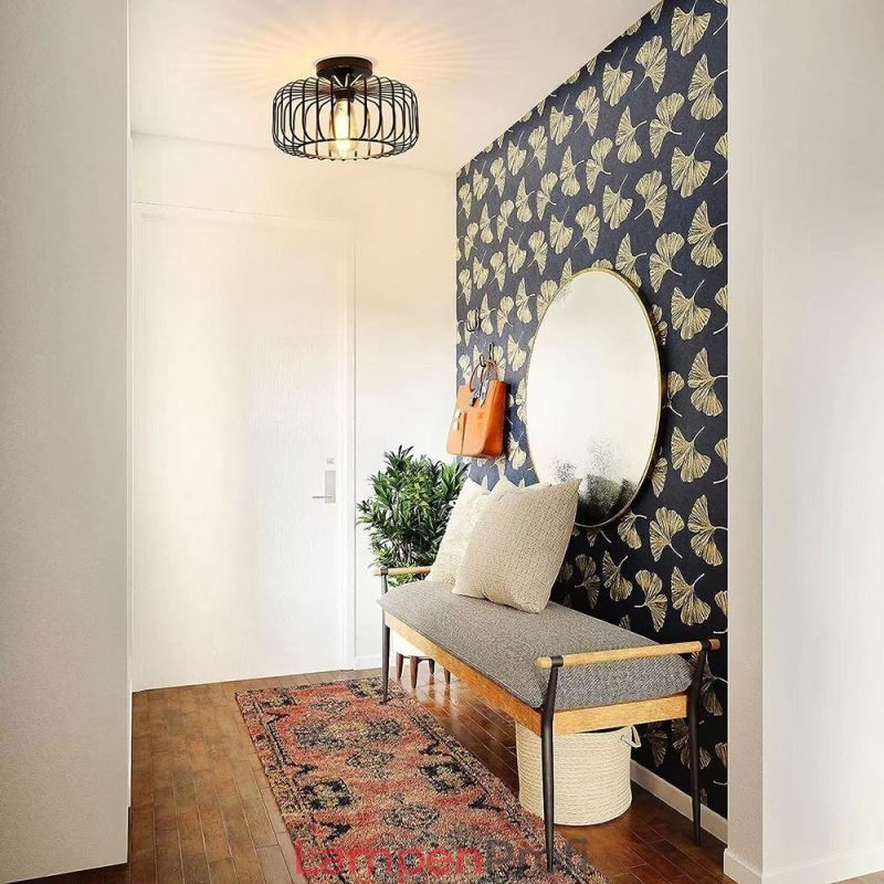 Einfache Deckenleuchte mit Vogelkäfig-Motiv aus Eisen