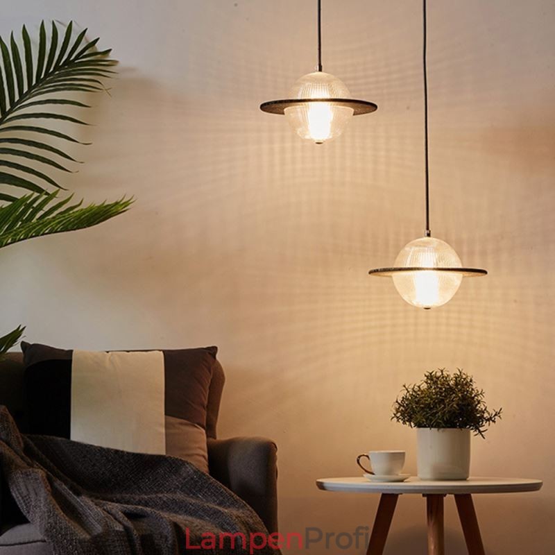 Moderne Deckenleuchte in Form einer Pendelleuchte aus Glas