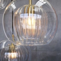 Moderne Pendelleuchte aus Glas mit Einzelkopf