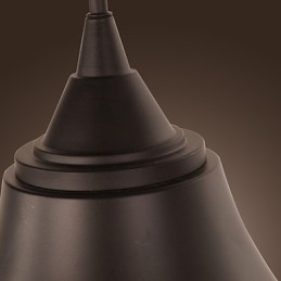 Künstlerische Wandleuchte mit Retro-Metallschirm und Halterung