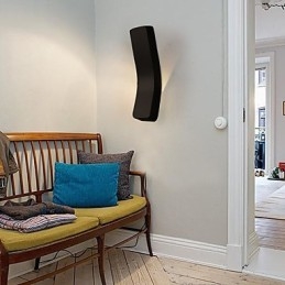 Vertraglich vereinbarte und zeitgenössische kreative gebogene Schmiedeeisen-Wandleuchte Power Lights