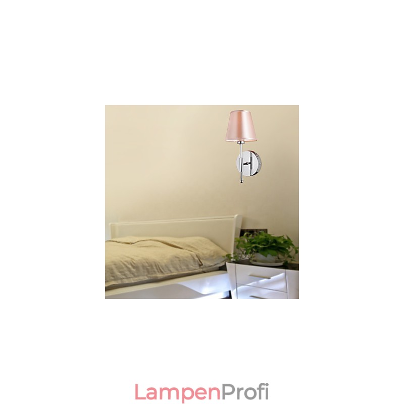 Schlicht gestaltete Wandleuchte in warmem Licht