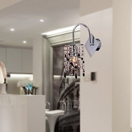 Wandleuchte mit edlem Kristalltropfen