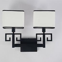 Moderne, zeitgenössische rustikale Lodge, moderne, zeitgenössische Landhausmalerei für ein Ambiente im Mini-Stil