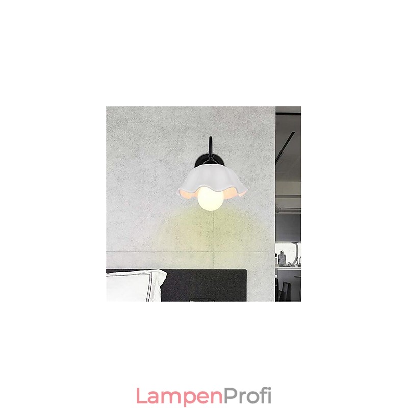 Modernes, zeitgenössisches Landhaus-Gemälde für die Augenschutzwand im Mini-Stil mit Umgebungslicht