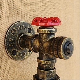 Rauchgraue Wasserflaschen-Wandlampe