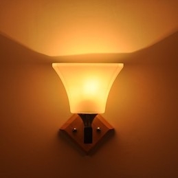 Modernes zeitgenössisches Landhaus-Malerei-Feature für Uplight-Wandleuchten
