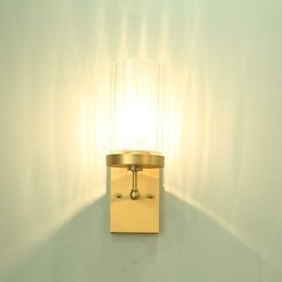 Traditionelles klassisches Landhaus-Messing-Feature für Uplight-Wandleuchten im Mini-Stil