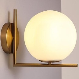 Zeitgenössische und vertraglich vereinbarte Glaswandlampe Schmiedeeisen Individualität
