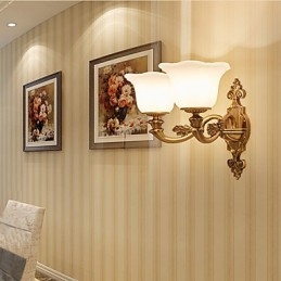 Moderne, zeitgenössische rustikale Lodge, modernes, zeitgenössisches Landhaus, galvanisiertes Feature für Mini-Stil